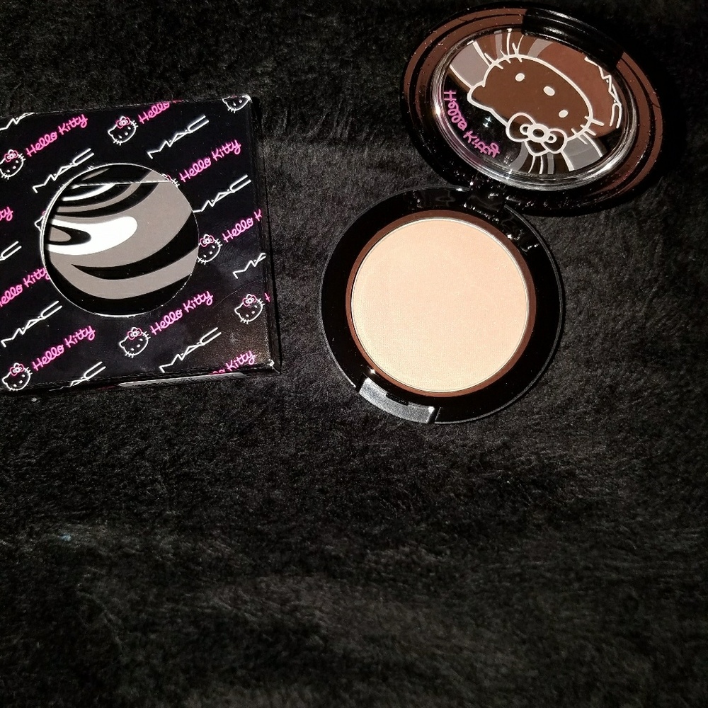Hello kitty blush
